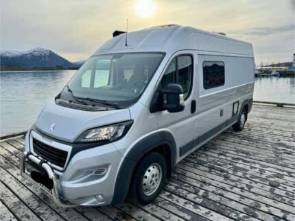 Prix : 22500€  Peugeot tourne 2.0 163 CH , année : 2017 , manuelle , kilométrage : 78700 km , 4 places , 4 couchages , 4 couchages , panneaux solaires