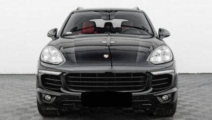 Prix : 17500€   Porsche Cayenne  Moteur : 3.0 262 CV  Boîte de vitesses : Automatique  Année de production : 2015  Type de carburant : Diesel , 158 444 km