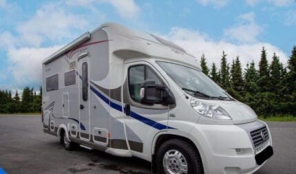 Prix : 20000€  FIAT 2.3 150 CH Frankia T , année : 2014 , kilométrage : 80250 Km , 4 places , 4 couchages , permis C , panneaux solaires , porte vélos