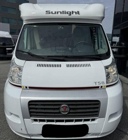 Prix : 15000€  FIAT 2.3 131 CH Sunlight T58 , année : 2011 , kilométrage : 78590 km , diesel , manuelle,4 places , 4 couchages , permis B , panneaux solaires , 