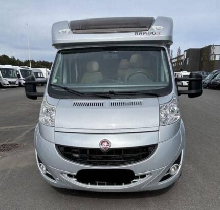 Prix : 14500€  FIAT 3.0 160 CH Rapido 7090 , kilométrage : 150.000 km , manuelle , diesel, lit centrale , année : 2008 , 4 places pour 4 couchages ,  