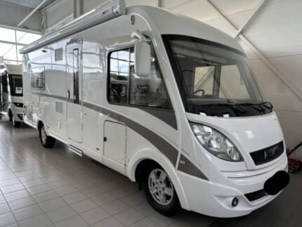 Prix : 37000€  FIAT 3.0 177 CH Hymer , année : 2017 , automatique, kilométrage : 31000 Km , diesel , 4 places , 4 couchages , test d’étanchéité ok, panneaux solaires , porte vélo , douche et toilette séparé
