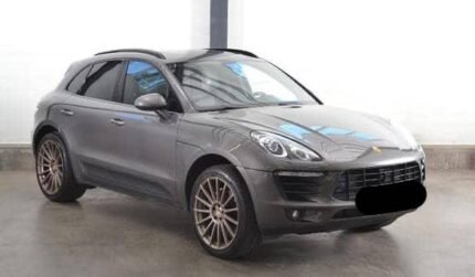 Prix : 15000€ ! 153511 KM ,   Porsche Macan S Diesel 3.0D 211 CH PASM Panoramique attelage Keyless 21" ACC , année : 2015 , kilométrage : 153511 KM , 