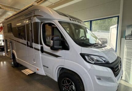 Prix : 58000€   FIAT 2.2 180 CH Rapido C50 Compact , année : 2023 , kilométrage : 4.000 KM , automatique, diesel ,4 places , 4 couchages , permis B , panneaux solaires ,