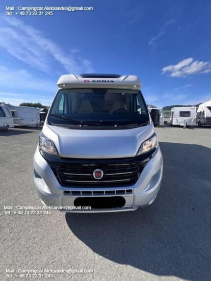 Prix : 32000€  FIAT 2.3 131 CH Adria Compact Compact SLS , année : 2019 , kilométrage : 23900 Km , 4 places , 4 couchages , permis B , panneaux solaires, test d’étanchéité ok, 