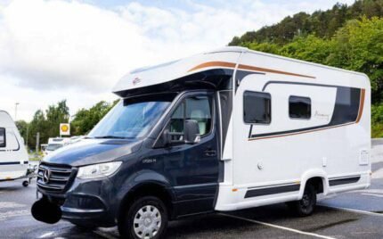 Prix : 50000€  Mercedes 2.1 163 CH Bürstner Lyseo M T660 Harmony , année : 2022 , automatique, diesel, 4 places , 4 couchages , permis B, panneaux solaires, test d’étanchéité ok , panneaux solaires