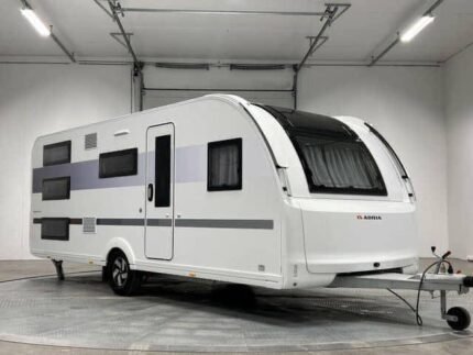 Prix : 18000€ ! Année : 2024   Caravane Adria Adora 593 , année : 2024 , 6 couchages , 6 places