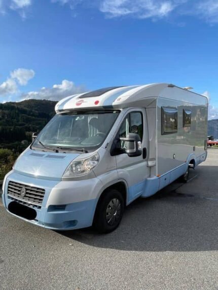 Prix : 14000€  FIAT DUCATO 2.3 131 CH Bürstner Solano , manuelle , 2007 , diesel , 90 100 km , 4 places , 4 couchages, permisB , test d’étanchéité ok, panneaux solaires