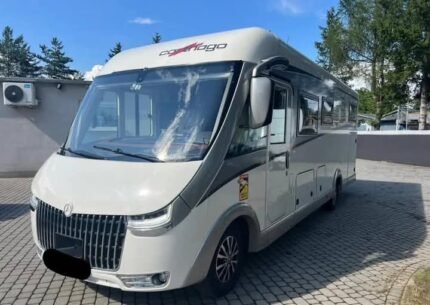 Prix : 55000€   Mercedes 2.2 170CH Carthago Chic C-line I 4.9 , année : 2020 , 34 000 Km, 4 places , 4 couchages, diesel , automatique , 4 500 kg , permis C , panneaux solaires