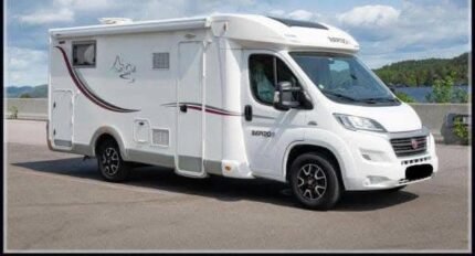 Prix : 27000€  FIAT 2.3 150 CH Rapido S6 - année : 2015 , kilométrage : 36001 Km , 4 places , 4 couchages , permis B , panneaux solaires, diesel , automatique, 