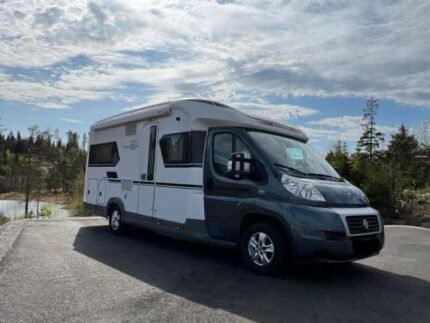 Prix : 17000€  FIAT 2.3 131 CH Knaus , kilométrage : 56000 Km , année : 2011 , manuelle Diesel , 4 places , 4 couchages , panneaux solaires, permis B , test d’étanchéité ok