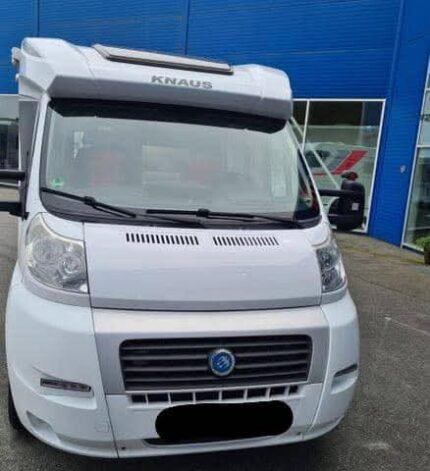 Prix : 16500€  FIAT 2.3 150 CH Knaus Sky R16 , année : 2013 , kilométrage : 130.000 Km , 4 places , 4 couchages , permis B , diesel , manuelle , panneaux solaires , Longueur totale  699 cm , test d’étanchéité ok