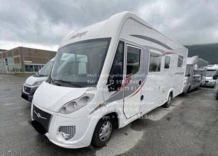 Prix : 20000€  FIAT 2.3 150 CH Challenger SIRIUS , année : 2013 , kilométrage : 40000 km , automatique, diesel , 4 places , 4 couchages, permis B , test d’étanchéité ok , panneaux solaires , porte vélo
