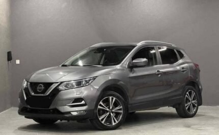 Prix 9500€ ✅disponible en Pologne : Nissan Qashqai 1.6 dCi 131 ch AUTOMATIQUE – Finition TEKNA – Année 2018 – 70 000 km – Très bien équipé !  ✨ Boîte auto • Caméra 360° • HAYON électrique • Sièges cuir • Attelage • Keyless GO • Faibles km • Gris métallisé