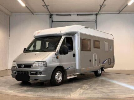 Prix : 11500€  FIAT 2.8 128 CH Bürstner Solano T 615 130 MULTIJET **Thruma Combi++** , année : 2006 , manuelle , diesel , 4 places , 4 couchages , permis B , panneaux solaires , test d’étanchéité ok