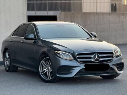 Prix : 12500€, À VENDRE : Mercedes-Benz E-Klasse 350e AMG – Hybride rechargeable – 286 ch – 2018 – Super équipée