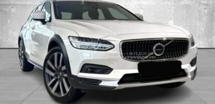 Prix : 23500€! Volvo V90 Cross Country B4 AWD Ultimate | 2024 - 197 CH - 54 500 KM | Diesel | Boîte automatique | Transmission intégrale | Couleur : Blanc Cristal Métallisé