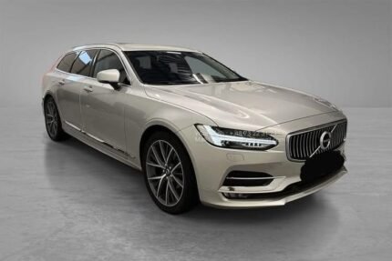 Prix: 16500€! Volvo V90 D4 AWD Inscription | 2019 | 190 ch | 89 000 KM | Diesel | Automatique | 4x4 | Cuir | Caméra | Attelage | ACC | Chauffage programmable